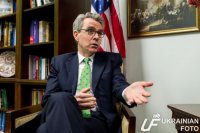 Посол США возмущен - Хунта вообще нюх потеряла!