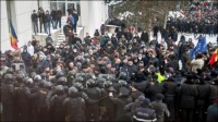 Молдавское «правительство воров» отвергло требования протестующих