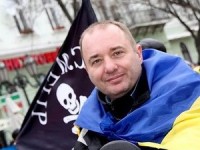 Дегенераты-старухи и такие же старики грёбаные ложились под танки наших Вооружённых сил, когда они ехали в ДНР–ЛНР