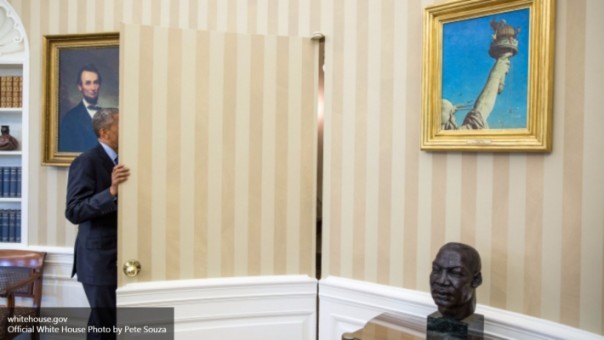 «Черный господин» едет на Украину: юродивые в Раде замерли