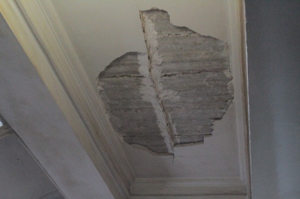 И придёт кара небесная. В мэрии Запорожья рухнул потолок после признания РФ агрессором