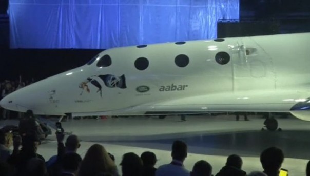 SpaceShipTwo для космических туристов показали в ангаре