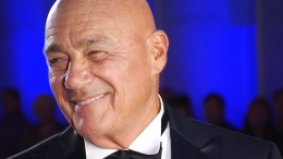 Иди гуляй, отец. Не слушай дочу. Захар Прилепин