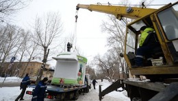 В Москве начался снос признанных самостроем торговых павильонов