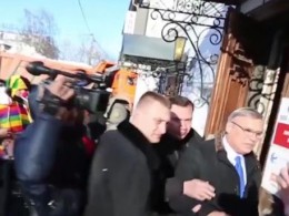 Касьянова закидали яйцами во Владимире