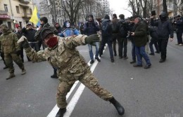 На Украине начнут громить не только российские банки — киевский социолог