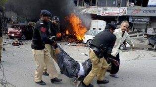 Количество жертв теракта в Пакистане достигло 69 человек, более 300 человек получили ранения.