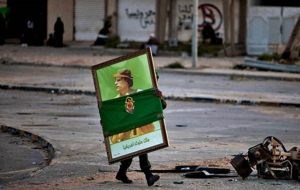 У Ливии появилось третье правительство – каддафистское