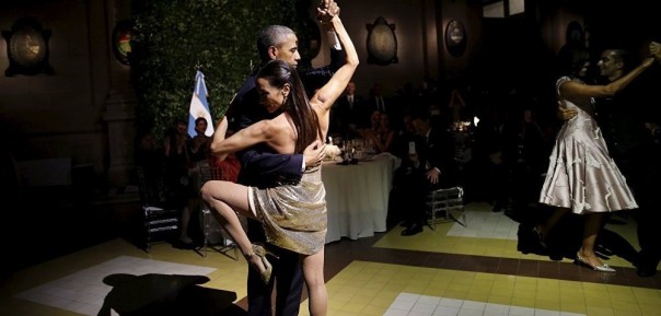 СМИ: президент США Барак Обама станцевал танго на приёме в Аргентине