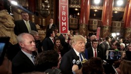 Трамп потребовал от России вернуть Сноудена в США