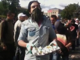 Посольство России в Киеве подверглось нападению