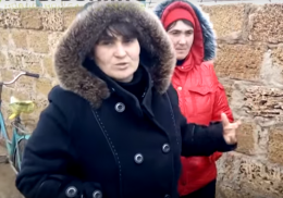 Херсонская область. В селе Надеждовка Чаплинского района неизвестные вооруженные люди захватили и угнали семь тракторов.