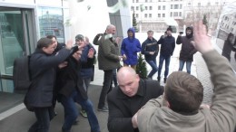 Касьянов получил в лицо пачкой долларов