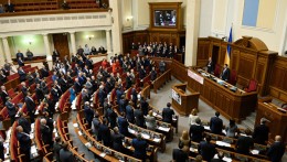 Потасовка в Раде: депутат Черновол расцарапала лицо коллеге