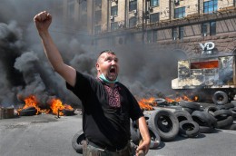 Либералы готовят «относительно мирный» транзит власти при поддержке 1/10 населения Москвы