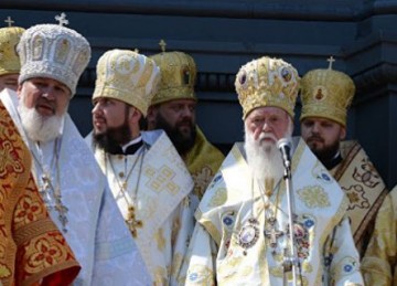 «Киевский патриархат» продал сотни тонн гуманитарной помощи