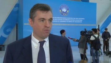 Партия "Нур Отан" побеждает на досрочных парламентских выборах в Казахстане