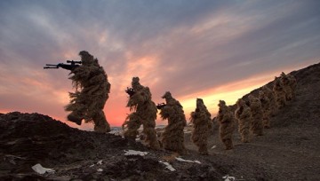 Китайские власти запретили оказывать платные услуги армии страны