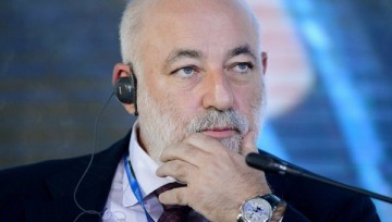 СМИ: Вексельберг переведет все активы из офшоров в Россию
