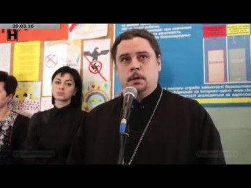 В Луганской школе открыли мемориальную доску первокласснику, погибшему от мины украинских карателей