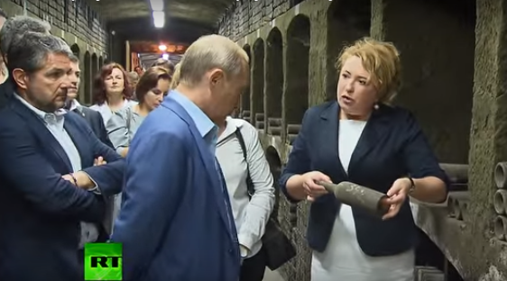 Вслед за Аксёновым укры собрались арестовать главу «Массандры» за откупоренную во время визита Путина бутылку