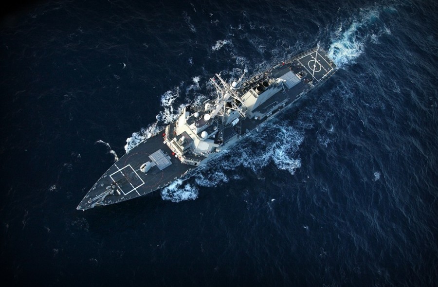 Ракетный эсминец США «Дональд Кук» вновь стал посмешищем в глазах российских граждан