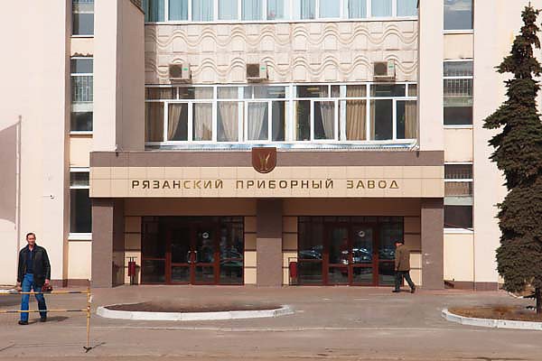 Анатолий Сердюков прибыл на приборный завод Анатолий Сердюков прибыл на приборный завод