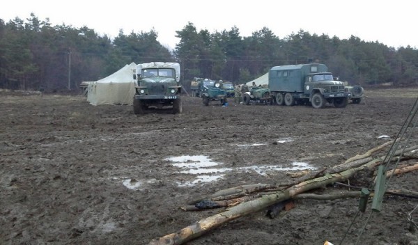 Пока ровенчане воюют, нацгвардейцы у них дома.. Пока ровенчане воюют, нацгвардейцы у них дома..