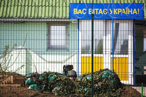 "Великая стена Яценюка" на границе с Россией возведена