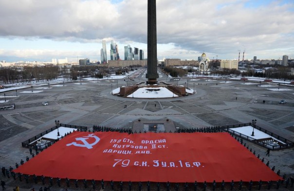 Знамя Победы на полюсе. А также в других местах планеты и за её пределами