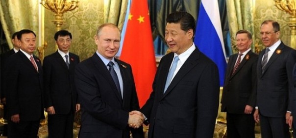 «Золотая война»: британские бумажки против российских слитков «Золотая война»: британские бумажки против российских слитков