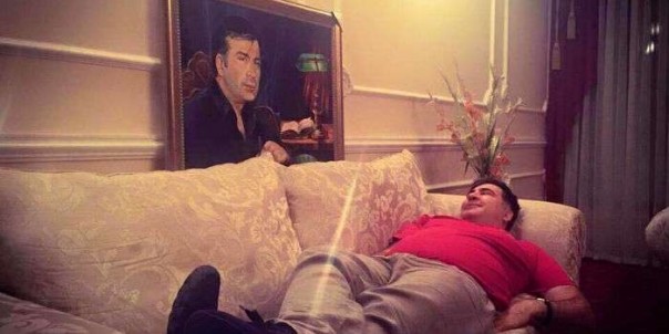 Саакашвили рассылает свои обнаженные фото девушкам