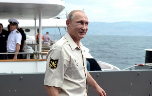 Жители Симферополя предложили поставить памятник Путину в Крыму