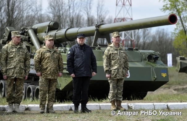 Укрофашисты готовятся к войне. Кровавый пастор Турчинов проинспектировал новые «Стугны», «Корсары» и «Пионы»