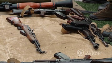 Занятия по военному делу для студентов. 05.04.2016, «Панорама».телеканал "ЮНИОН" ДНР