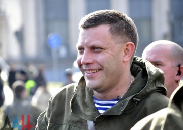 В рамках «декоммунизации» Киеву следует отказаться от Донбасса – Захарченко