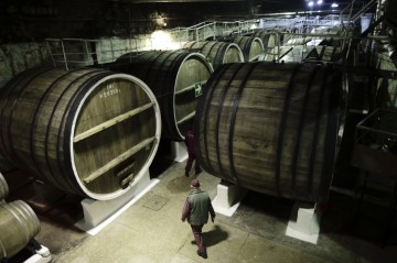 Китай купил миллион бутылок крымского вина