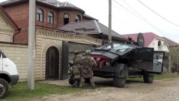 В доме под Махачкалой, где укрывались ликвидированные боевики, обнаружен крупный арсенал оружия