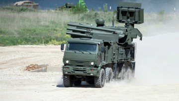 Расчеты "Тор-М2У" и "Панцирь-С" ВВО сбили новую ракету-мишень "Пенсне"