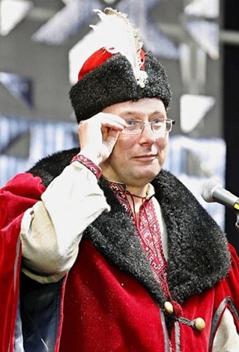 Луценко оставить кружку, а Генпрокуратуру Украины отдать ФБР