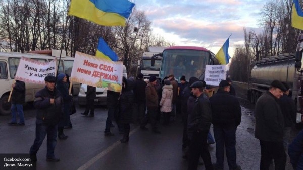 Ничего личного, просто бизнес: Киев готовится «пробить дно» новой реформой