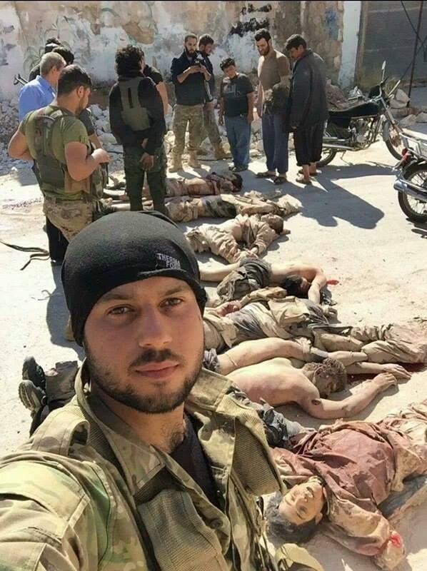 Кровавая бойня у турецкой границы: ИГИЛ захватывает г. Мареа, отрезая головы протурецким боевикам ССА (ВИДЕО, ФОТО 21+) Кровавая бойня у турецкой границы: ИГИЛ захватывает г. Мареа, отрезая головы протурецким боевикам ССА (ВИДЕО, ФОТО 21+)