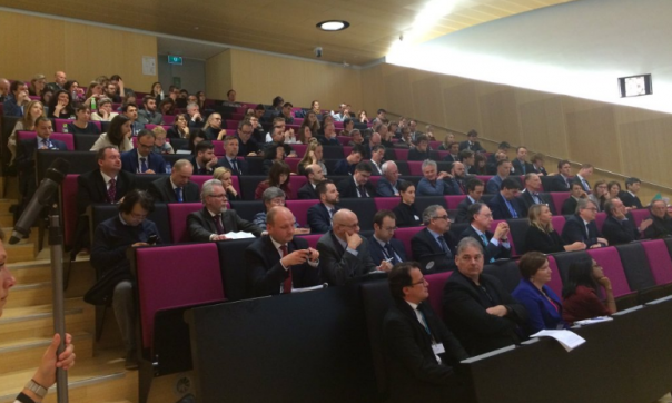 Как вранье и деньги дурака погубят: НАТО в борьбе за умы россиян Как вранье и деньги дурака погубят: НАТО в борьбе за умы россиян