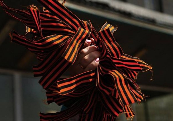 Украина-2016: война с ленточкой с Иудиным смыслом. Владимир Скачко Украина-2016: война с ленточкой с Иудиным смыслом. Владимир Скачко