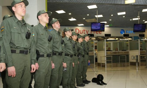 Радушное гостеприимство. Украинские пограничники пытали французских ветеранов в Одессе