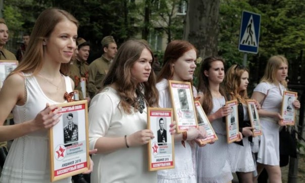 Вопреки НАТО и властям Молдовы впервые в Кишиневе состоялась грандиозная акция «Бессмертный полк»