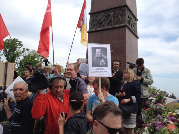 Бессмертный полк в День Победы шагает по Одессе и по Украине. Юлия Витязева Бессмертный полк в День Победы шагает по Одессе и по Украине. Юлия Витязева