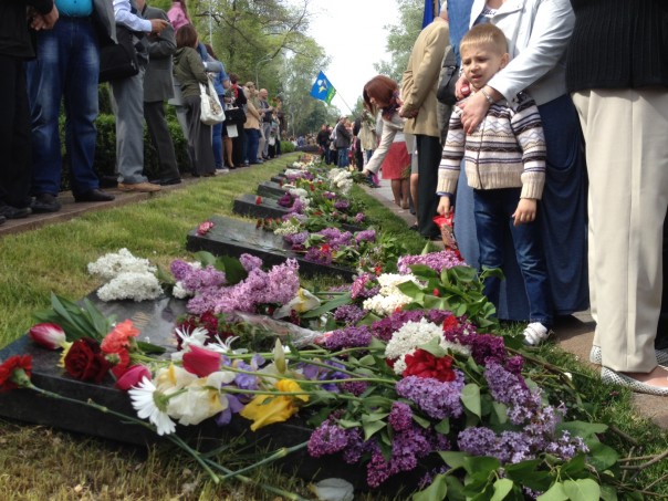 Бессмертный полк в День Победы шагает по Одессе и по Украине. Юлия Витязева Бессмертный полк в День Победы шагает по Одессе и по Украине. Юлия Витязева