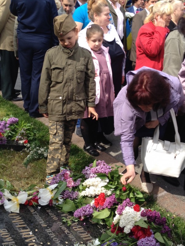 Бессмертный полк в День Победы шагает по Одессе и по Украине. Юлия Витязева Бессмертный полк в День Победы шагает по Одессе и по Украине. Юлия Витязева