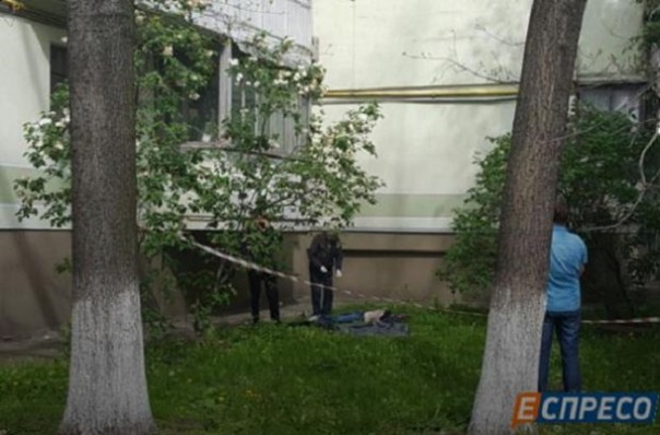 В Киеве погиб журналист, выбросившись из окна